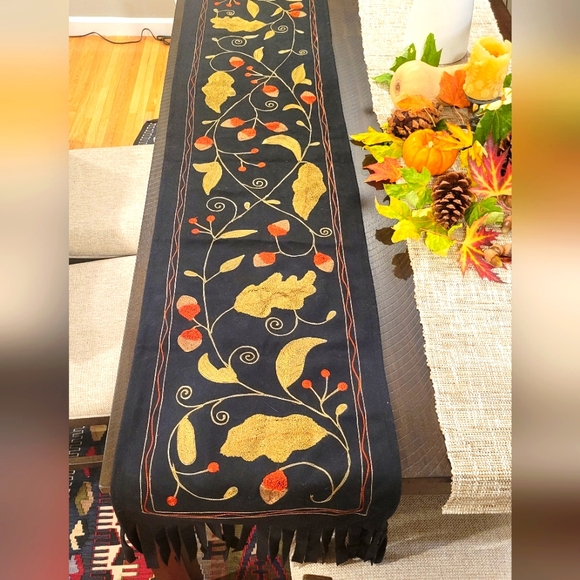 Seasons of cannon falls. Table runner in black, gold, and brown felt 15"×85" - Picture 3 of 7